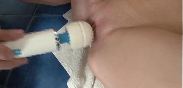 Hübsches Studenten-Paar ficken mit großem Cumshot
